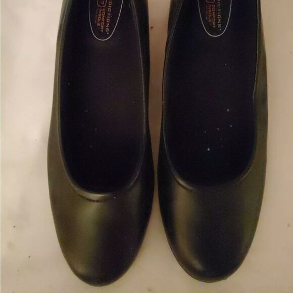 Predictions Comfort Insole Women's Size 5 Black Rubber Heeled Shoe - Picture 1 of 6